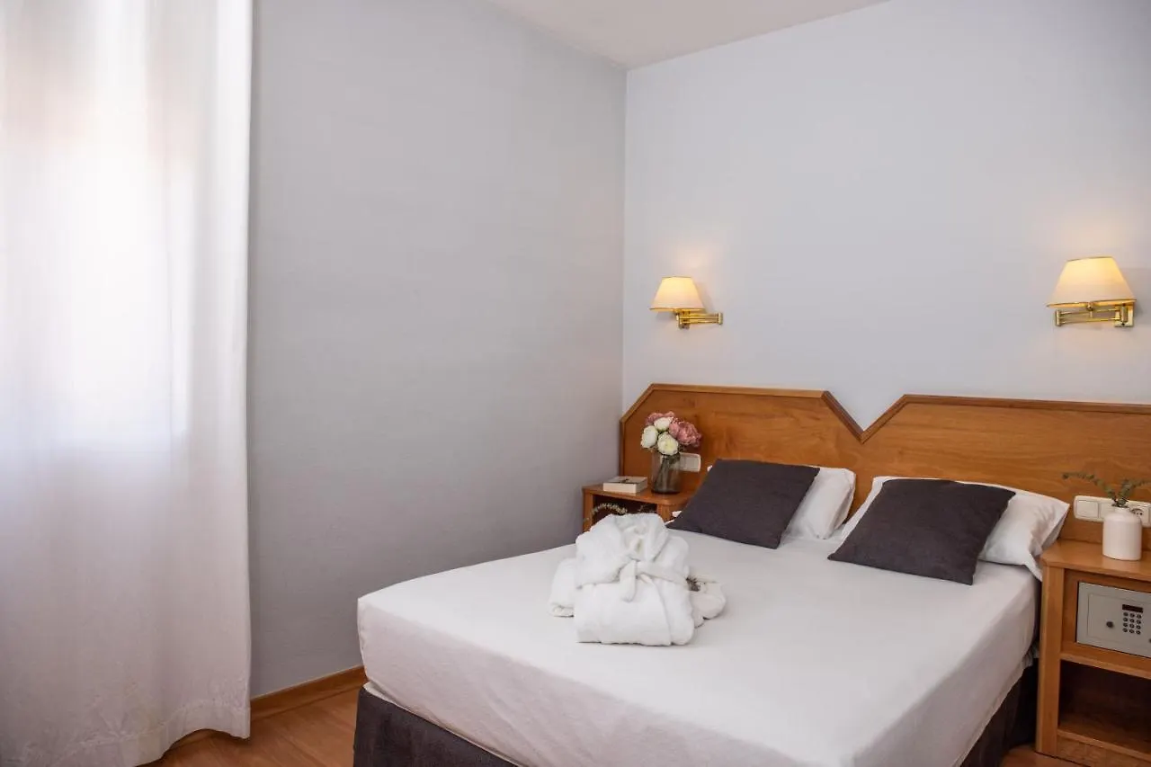 호텔 Rvhotels Broquetas Spa Termal 칼다스 데 몬트부이
